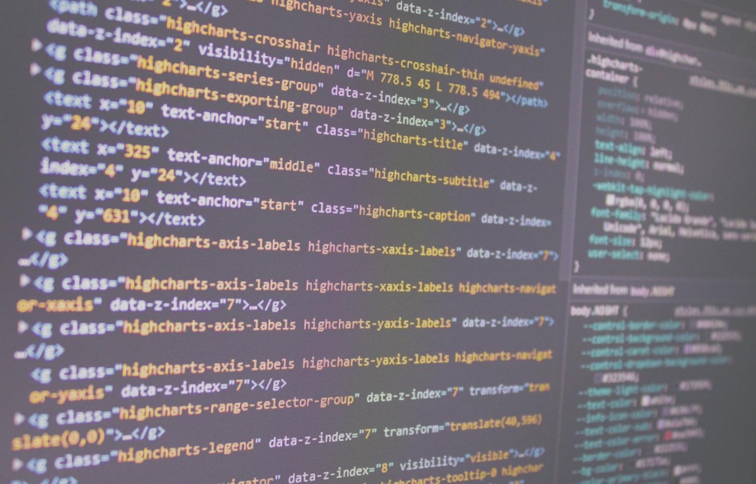 Groep vrienden die samen social gaming beleeft